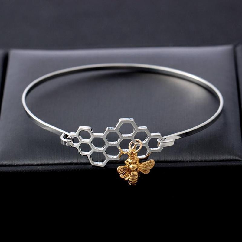 Horizontal Honeycomb & Bee Bracelet - Pretty Little Wish.com